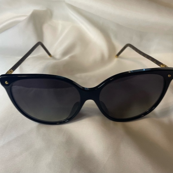 Louis Vuitton First Square Sunglasses - Picture 2 of 14